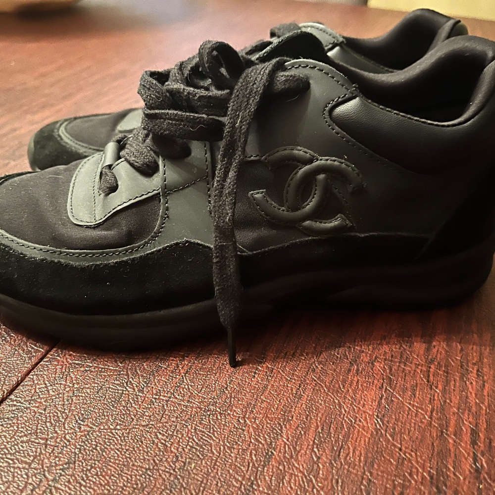 Chanel REV Classic Black Nylon Suede CC Lace Up Trainer Sneaker 38 G33726